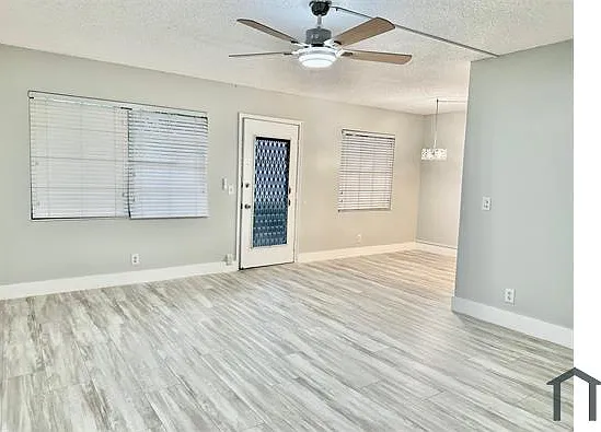 850 SW 133rd Ter — Photo 9