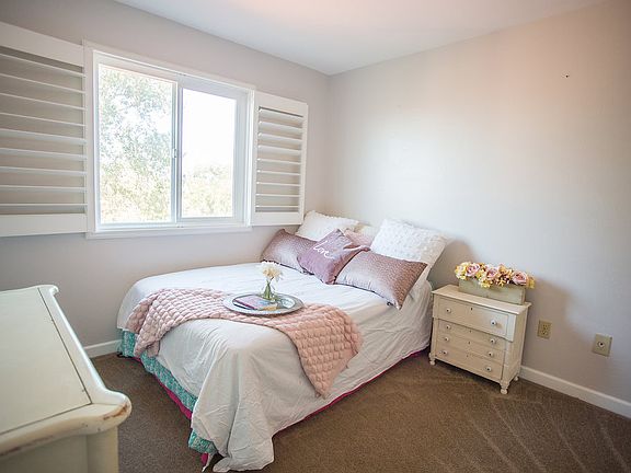 2nd image of 6677 Paseo Del Norte Unit G