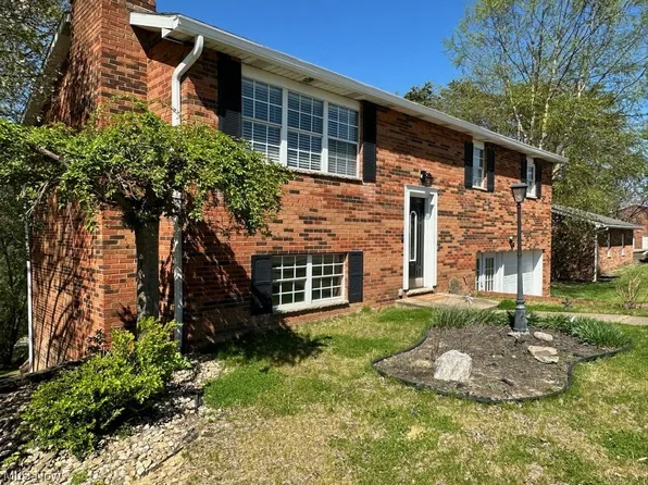 34 Karen St, Washington, WV 26181