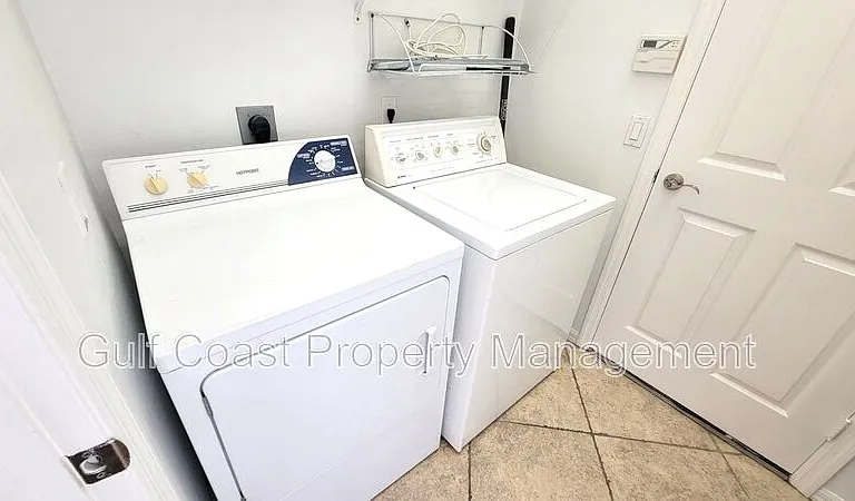 6836 Bay Hill Dr — Photo 20