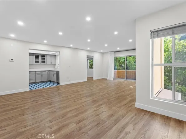 6752 Hillpark Dr APT 303, Los Angeles, CA 90068