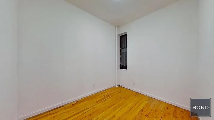 Rented by Bond New York | media 30