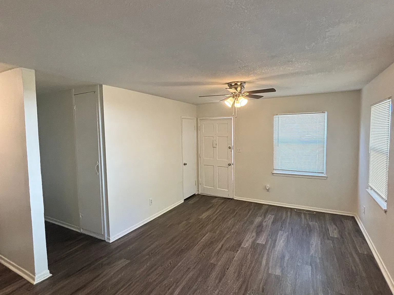3 bed, 816 sqft, $1,600 — Photo 4