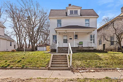 16 Palmer St NE Photo 1