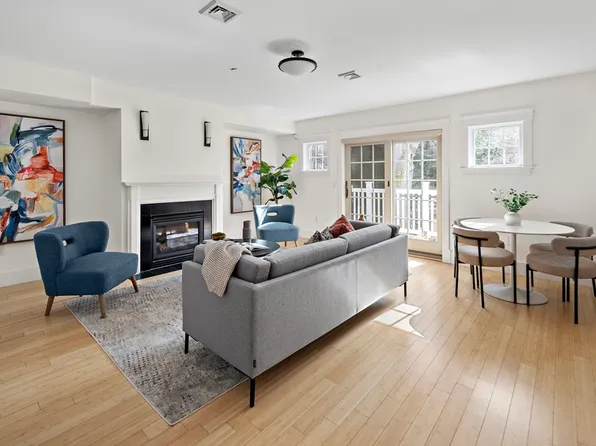 7 Paul Gore St #5, Jamaica Plain, MA 02130