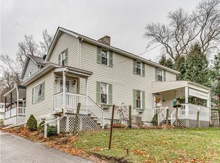 390 Hulton Ln, Oakmont, PA 15139