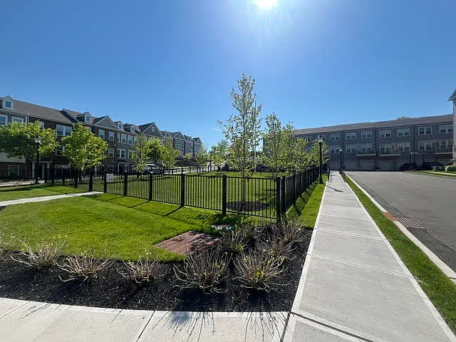 45 Leahy Dr — Photo 8