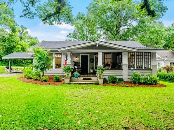 817 N 1st Ave, Laurel, MS 39440