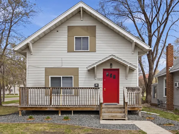 1002 4th Ave S, Moorhead, MN 56560