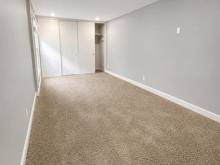 1036 Northlawn Dr — Photo 8