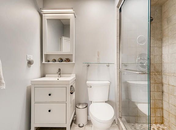 4th image of 1931 S Clark St Unit C