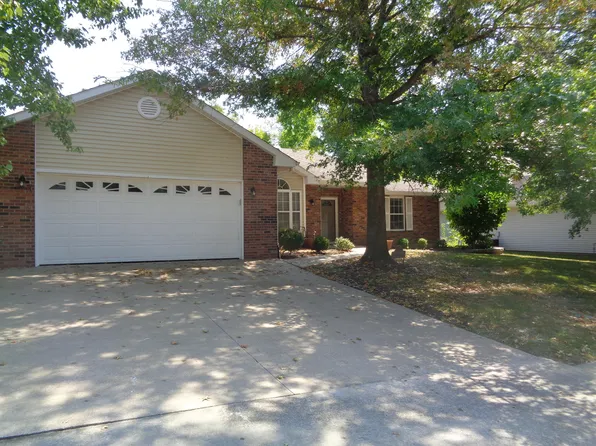 3604 Woods Edge Rd, Columbia, MO 65203