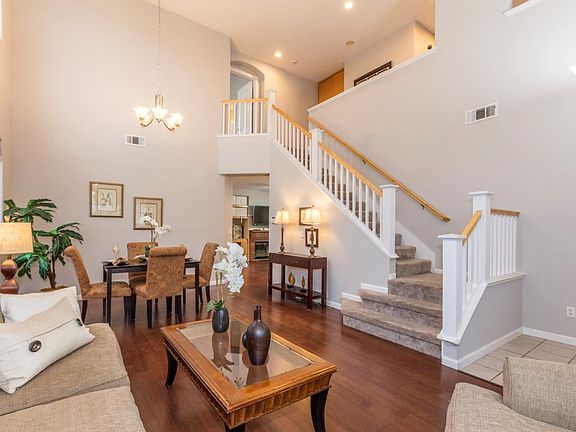 4th image of 3657 Greymont Dr
