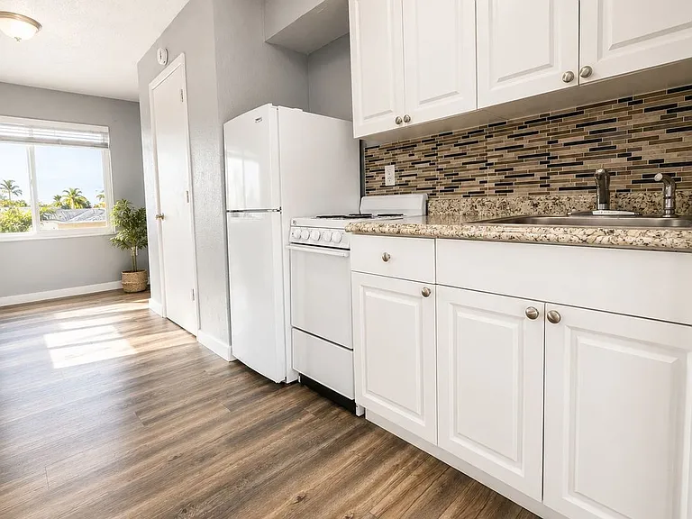 3817 Del Prado Blvd S — Photo 14