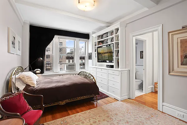 Rented by Compass | media 10