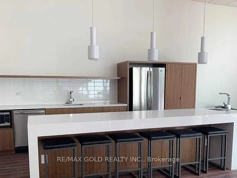 160 Flemington Rd #1208 — Photo 10