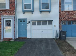 913 Lynwood Ct, Cranberry Township, PA 16066