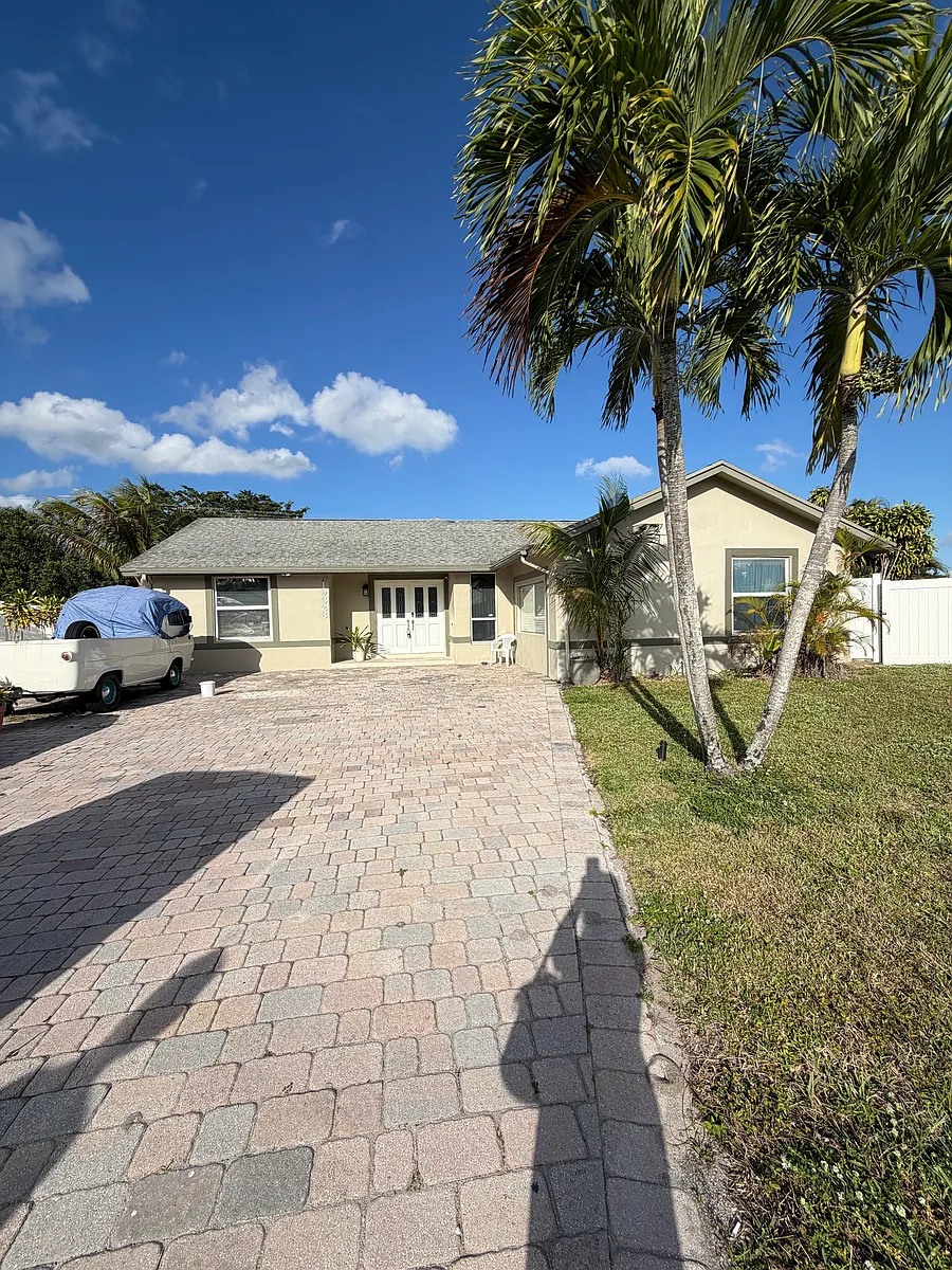 Building Photo - Carolina Cir