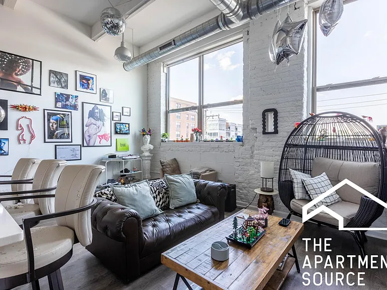 930 W Dakin St #2 — Photo 7
