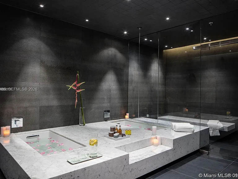 68 SE 6th St #1706 — Photo 37