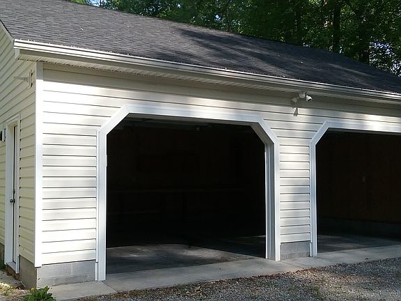 4th image of 2219A Kiowa Dr