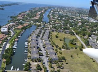 112 Snead Rd APT C, Indian Harbour Beach, FL 32937