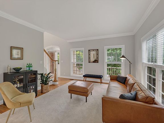 2nd image of 2015 Brownstone Ln