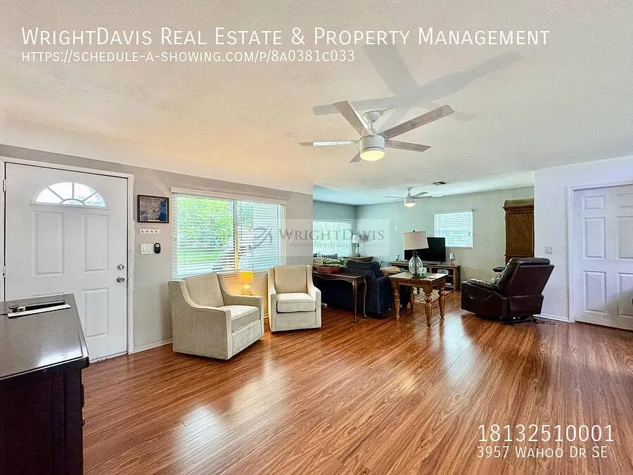 Charming 3-Bedroom, 2-Bath Home in St. Pete — Photo 4