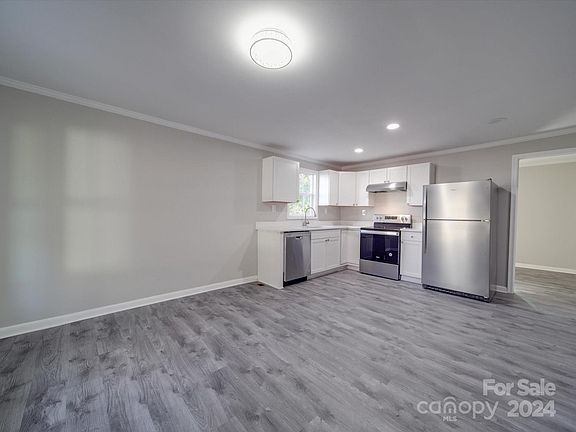 5th image of 1607 W McFarland Ave
