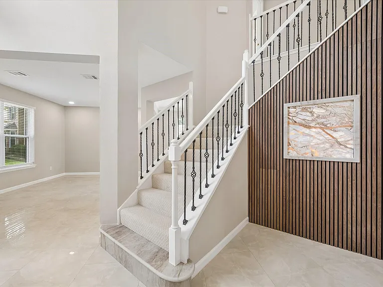 1306 Hunter Wood Dr — Photo 5
