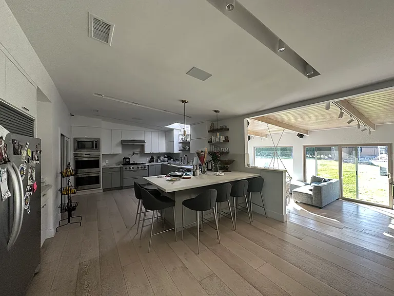 5433 Royer Ave — Photo 16