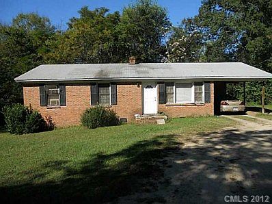 2nd image of 555 Stanback Ferry Rd