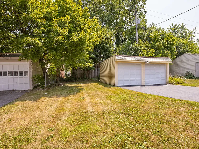 3715 Avalon Rd — Photo 35