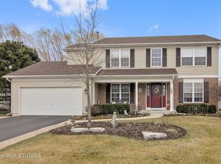 108 Blackberry Trl, Aurora, IL 60506