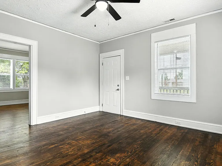 610 F Ave SE — Photo 34