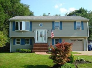 22 Briarwood Ct, New Bedford, MA 02745