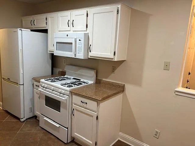 12405 Alderbrook Dr #B — Photo 8