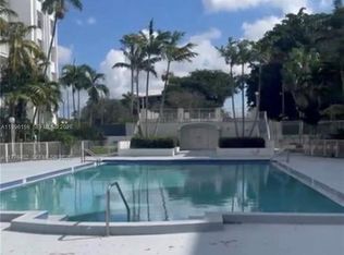 Montecarlos Condo, Miami, FL 33169
