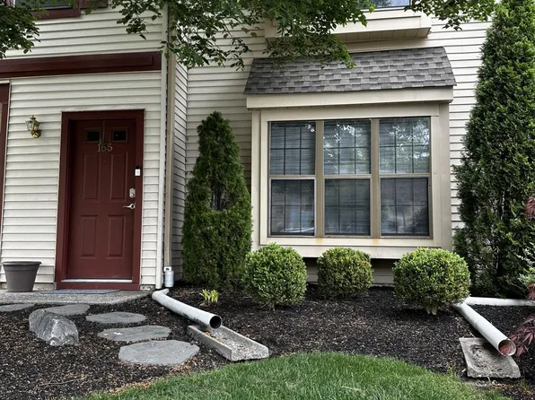 165 Wyndham Pl, Robbinsville, NJ 08691