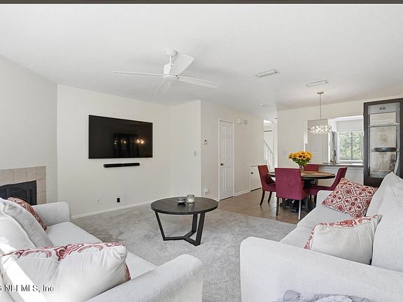 2nd image of 7701 BAYMEADOWS Circle W #1077