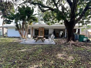 2215 41st Ter SW, Naples, FL 34116