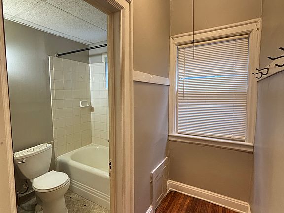 3rd image of 114 Crescent Ave #1-2