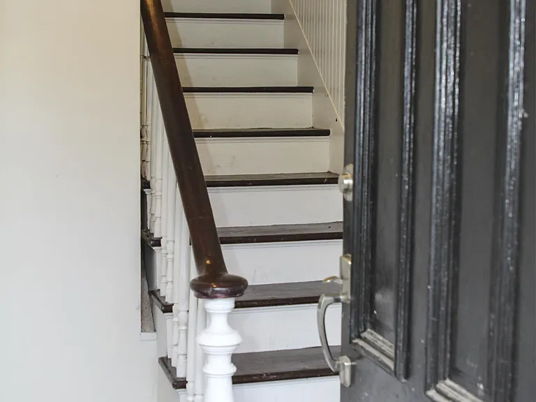 201 W Duffy St #B — Photo 22