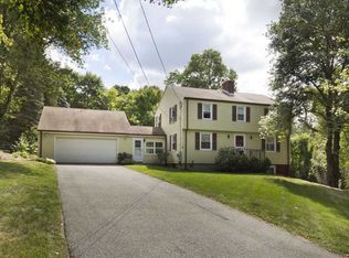 15 Brayton Rd, Smithfield, RI 02917