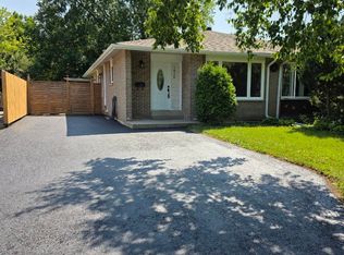 1914 Reiss Ct, Mississauga, ON L5J 3S3