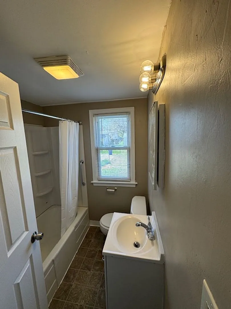 619 Waverly St. — Photo 3