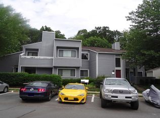 1930B Villaridge Dr, Reston, VA 20191