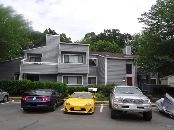 1930B Villaridge Dr, Reston, VA 20191