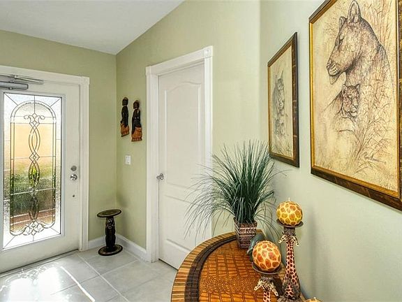 4th image of 7631 Pesaro Dr