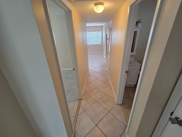 2910 W Pearl Ave — Photo 15